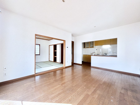 ���r���O�@�אڂ̘a�����J������΂���ɍL�X��Ԃ�  