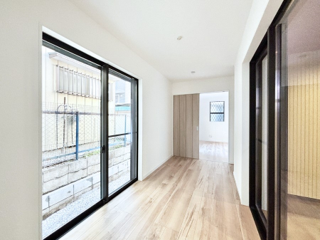 ���̑����ρ@1�K6���̗m���B�����˂̊J�Ńt���L�V�u���ɗ��p�ł��܂��B�K���[�W�֏o����\�B