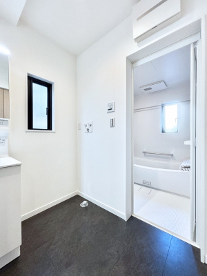 ���̑��@�������̂��郉���h���[�X�y�[�X