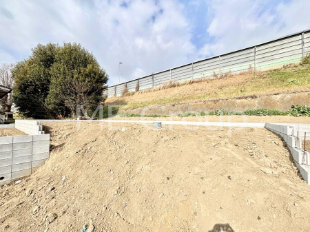 ���n�O�ώʐ^�@�����Ղ�̗z���ƊJ�����ɕ�܂�閾�邢�Z�܂�