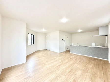 ���r���O�@�������������͋C�̂k�c�j�͉Ƒ��݂�Ȃ̉��K���  