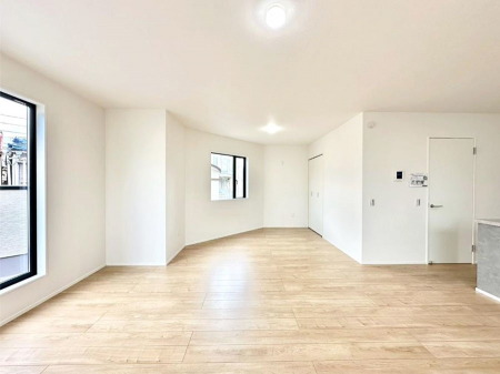 ���̑����ρ@���邢2�K���r���O�I�O����̎������V���b�g�A�E�g���ĉƑ��̃v���C�o�V�[�����܂��B