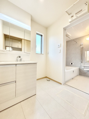 ���̑��@���̂��閾�邢�����h���[�X�y�[�X