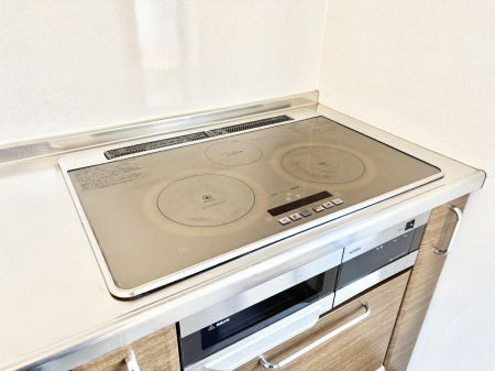 ���̑����ρ@IH�N�b�L���O�q�[�^�[�͓V�̒����ʂ��t���b�g�Ȃ̂Œ�����̓T�b�ƈ�@�����邾���I