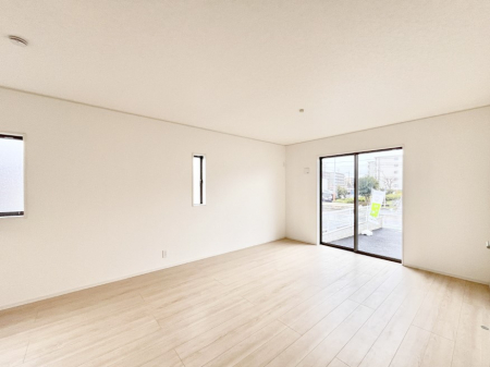 ���r���O�@�傫�ȑ����炽���Ղ�̗z���ƕ����������郊�r���O