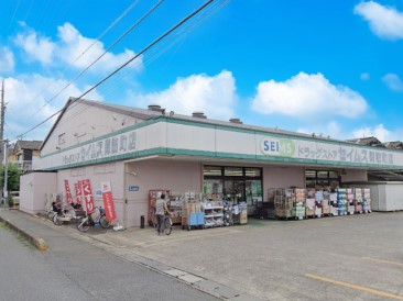 ���ӊ��@�h���b�O�X�g�A 700m �h���b�O�Z�C���X�z�K���X