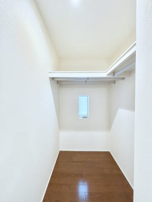 ���[�@�����Ղ�̎��[�X�y�[�X�ŉ��K�ɕ�点���� 