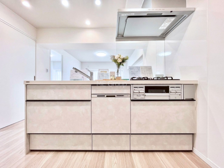 �L�b�`���@�������������I�ɁA�y�����I�V�X�e���L�b�`��