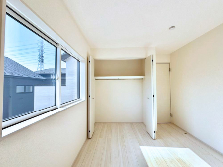 ���[�@�m���̃N���[�[�b�g�B���s��������̂Ō���̈ߗނ�����������܂�܂��B