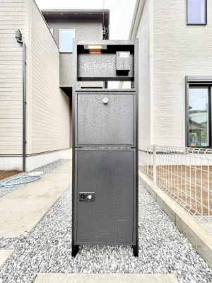 ���̑��@�\�D�E�C���^�[�z���E�|�X�g�E��z�a�n�w���ЂƂɏW��B�G���g�����X�ɂȂ��ރV���v���f�U�C���B