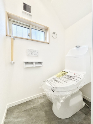 �g�C���@�g�C����1�K��2�K���ꂼ��ɔz�u����Ă��ĂƂĂ��֗��ł��B 