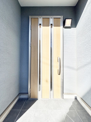 ���ց@��؂ȉƑ��A���q���o�}���錺�ցB