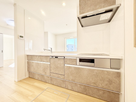 �L�b�`���@�u�₩�ȕ����ʂ蔲����L�b�`���B��������̂Ŗ��邭���C�ɂ��𗧂��܂��B