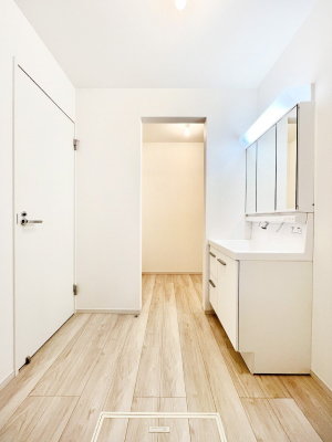 ���̑��@�L�X�Ƃ�Ƃ�̂��郉���h���[�X�y�[�X�B  