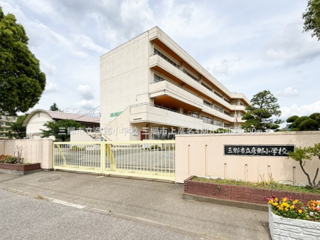 ���ӊ��@���w�Z 650m �O���s���F�����w�Z