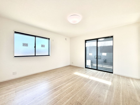 ���r���O�@�傫�ȑ����炽���Ղ�̗z���ƕ����������郊�r���O  