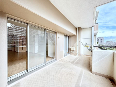 �o���R�j�[�@�L�X�o���R�j�[�ł����󕨂��C�����悭�����܂��B  