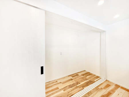 ���̑����ρ@��e�ʂ̎��[�͂��������I��^�p���g���[�ŃL�b�`��������X�b�L���I