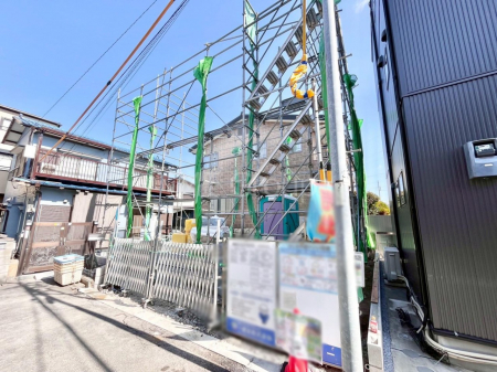 ���n�O�ώʐ^�@�������ꂽ�O�ρA�㎿�ȏZ��Ԃ��L���鎺���͉i�����S���ĉ߂�����Z���ł��B 