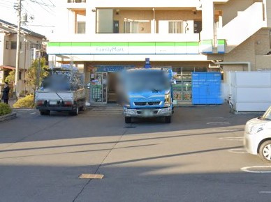 ���ӊ��@�R���r�j 89m �t�@�~���[�}�[�g �Y�a�̉ƈ꒚�ړX