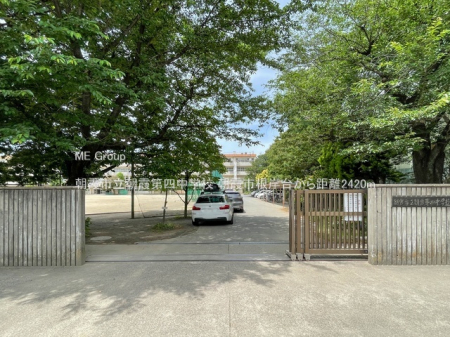 ���ӊ��@���w�Z 2420m �����s��������l���w�Z