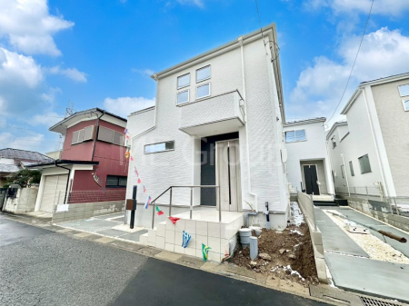 ���n�O�ώʐ^�@�������ꂽ�O�ρA�㎿�ȏZ��Ԃ��L���鎺���͉i�����S���ĉ߂�����Z���ł��B 