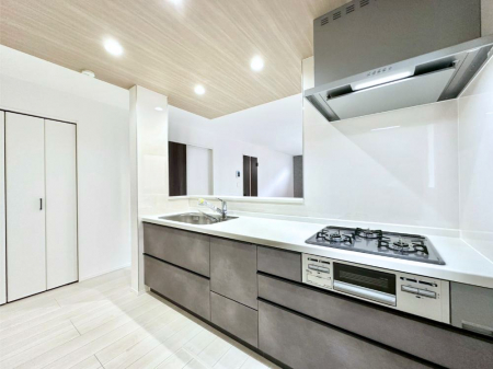 �L�b�`���@��Ƃ肠��L�b�`���ł͂��Ƒ��Ɗy�������������ł��܂��B