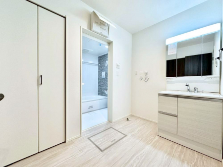 ���̑��@�L�X�Ƃ�Ƃ�̂��郉���h���[�X�y�[�X�B  