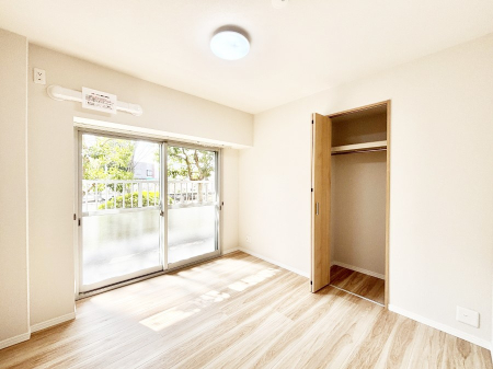 ���̑����ρ@�o���R�j�[���J�������v���X���Ă����m��