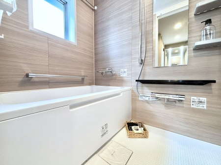 �����@����̔�������Ă���閾�邢�������̂���o�X���[��  