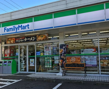 ���ӊ��@�R���r�j 800m �t�@�~���[�}�[�g ���x���X