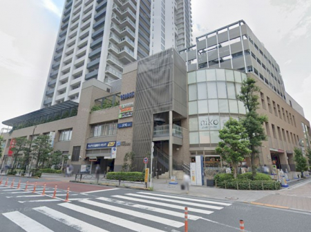 ���ӊ��@�V���b�s���O�Z���^�[ 2100m ���B�i�V�X�����u���C�g�R�[�g