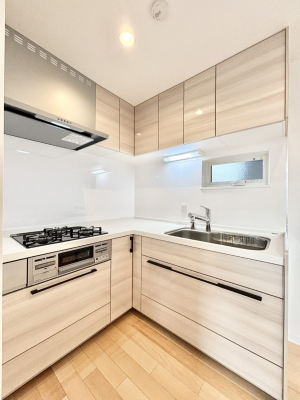 �L�b�`���@��Ɠ������X���[�Y��L���^�L�b�`��