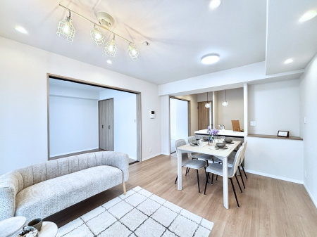 ���r���O�@���Ƒ��̓��₩�Șb�����ŕ�܂�閾�邢���r���O  