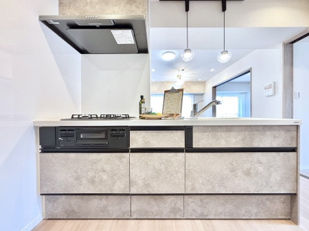 �L�b�`���@�������������I�ɁA�y�����I�V�X�e���L�b�`��