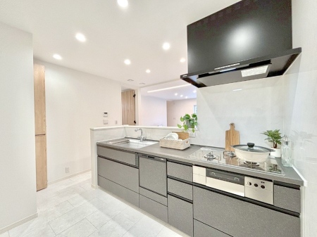 �L�b�`���@���������Ȃ���ł����Ƒ��Ƃ̉�b���y���߂�ΖʃL�b�`��