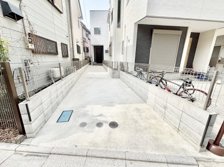 �@�����Ɍ������Ȃ����ԃX�y�[�X�B