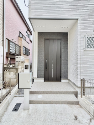 ���ց@��؂ȉƑ��A���q���o�}���錺�ցB