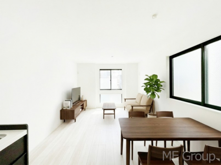 ���r���O�@���Ƒ��̓��₩�Șb�����ŕ�܂�閾�邢���r���O  ���Ƌ��CG�ł�  