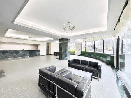 �G���g�����X�@�������������͋C�̃G���g�����X