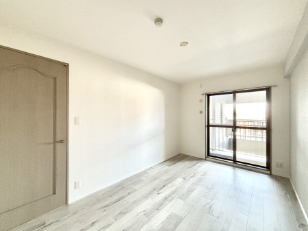 ���̑����ρ@�o���R�j�[���J�������v���X���Ă����m��  