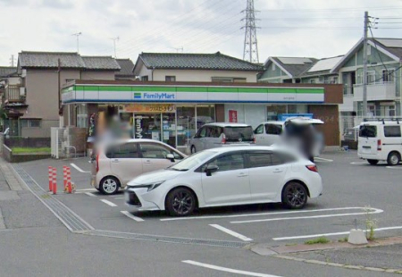 ���ӊ��@�R���r�j 600m �t�@�~���[�}�[�g ���ˑ�����X