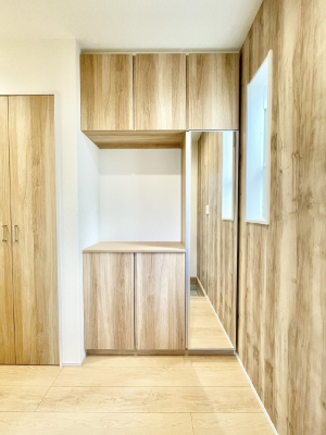 ���ց@���ʔ��͂��Ƒ��̎ʐ^��G�߂̃C���e���A�ŏ���I�Ƃ��ĉ��o�ł��܂�