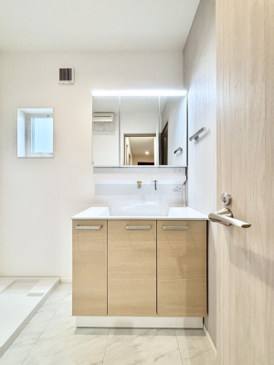 ���ʑ�E���ʏ��@�傫�����₷���O�ʋ��Ő�����������ʑ�́A�g�����Ȃ݃`�F�b�N�┧�̂������ɂ������߂ł��B 