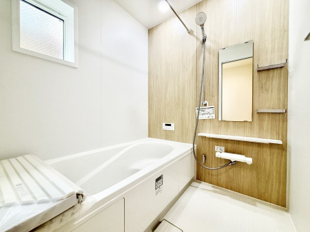 �����@����̔�������Ă���閾�邢�������̂���o�X���[��