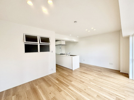 ���r���O�@�������������͋C�̂k�c�j�͉Ƒ��݂�Ȃ̉��K���