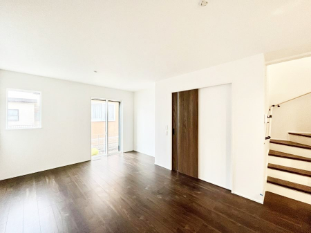 ���̑����ρ@�����u�������܁v�u��������v�Ƒ��Ƃ̃R�~���j�P�[�V�������[�܂郊�r���O�C���K�i������܂��B 