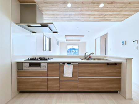 �L�b�`���@�������������I�ɁA�y�����I�V�X�e���L�b�`��  