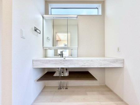 ���ʑ�E���ʏ��@�傫�����₷���O�ʋ��Ő�����������ʑ�́A�g�����Ȃ݃`�F�b�N�┧�̂������ɂ������߂ł��B 