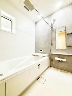 �����@����̔�������Ă���閾�邢�������̂���o�X���[��